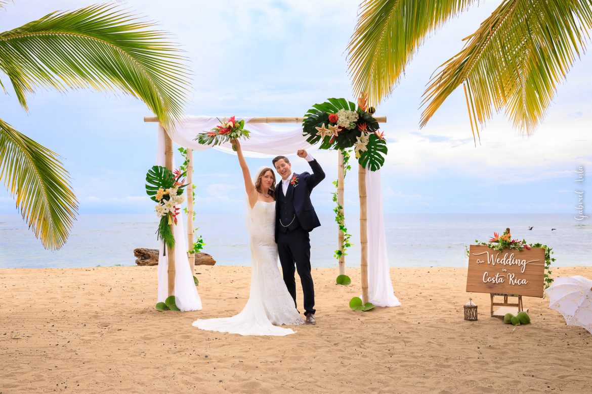 Destination Weddings in Puerto Viejo Costa Rica at the Beach